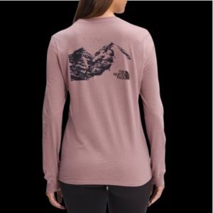 The North Face Women’s Snowy Mountain Long Sleeve Tee